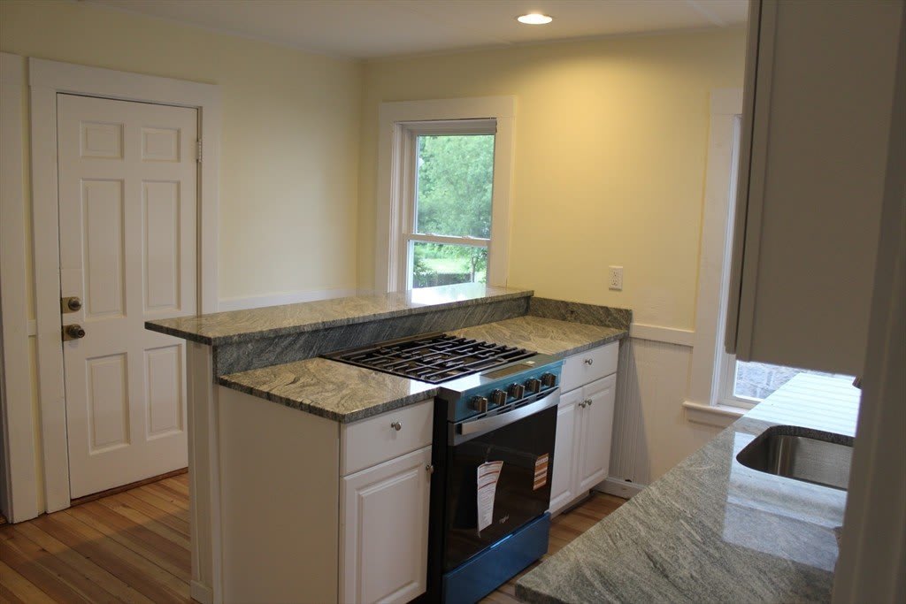 415 Commercial – photo 2