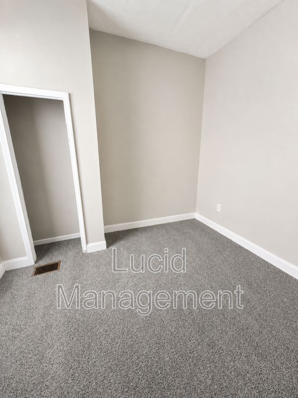 420 Montana Avenue – photo 3