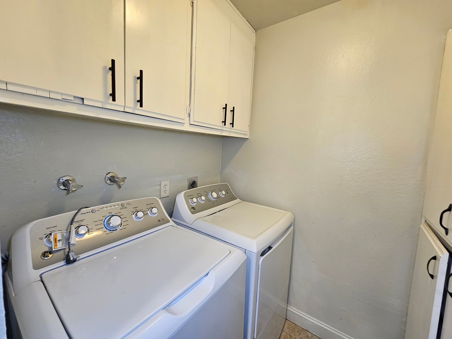 Sunny and Bright 2 Bedroom Townhome in Vallejo CA – photo 4