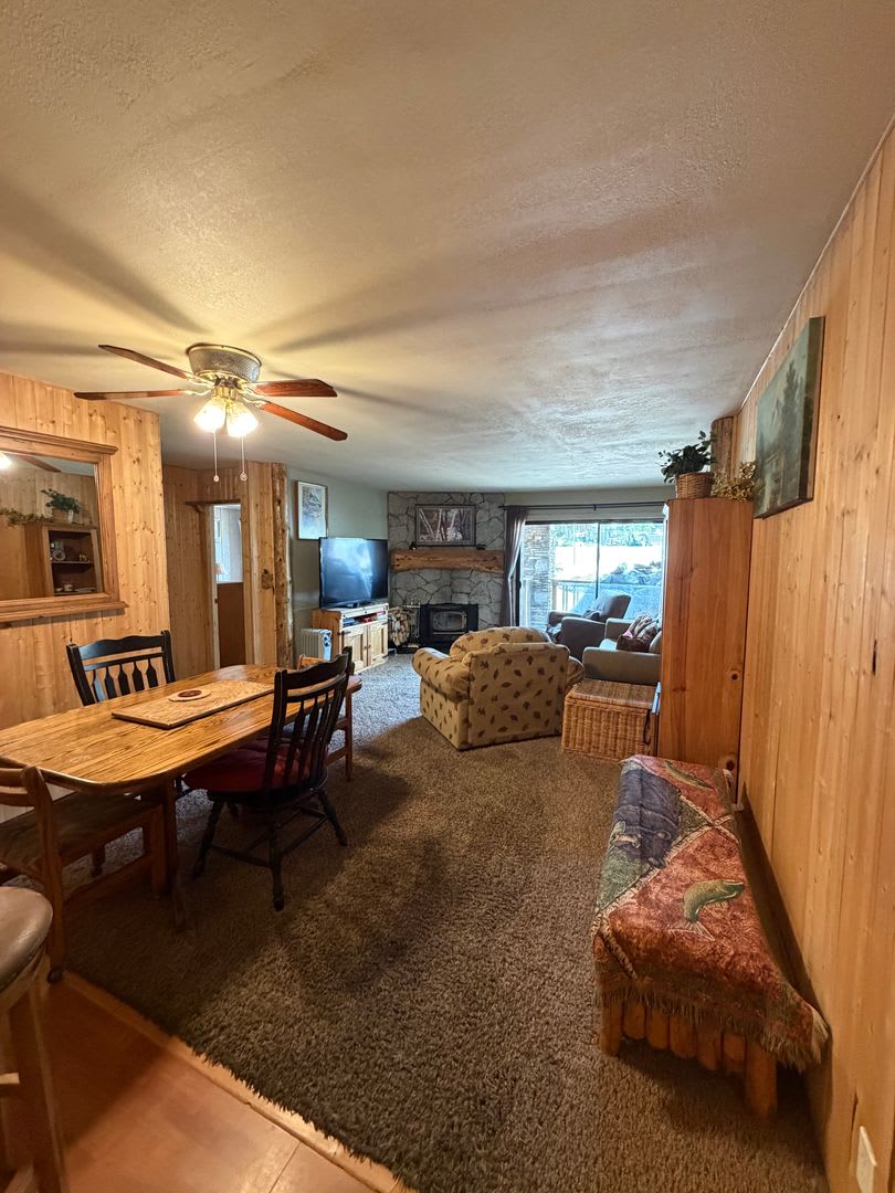 Cozy Furnished 2 Bedroom / 2 Bathroom Condo in Summit – Great Mammoth Location – photo 2