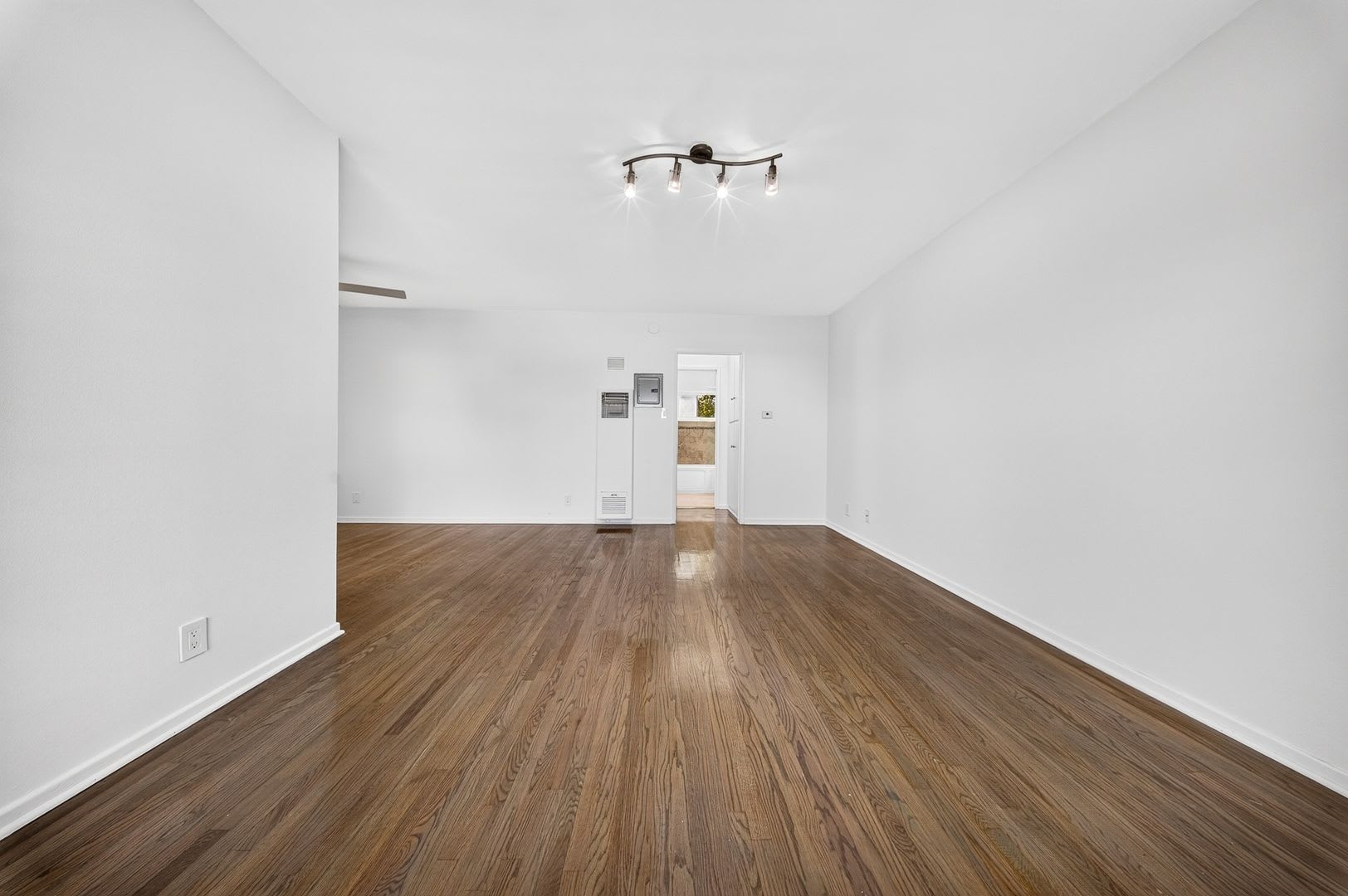 1412 W. 17th St – photo 5