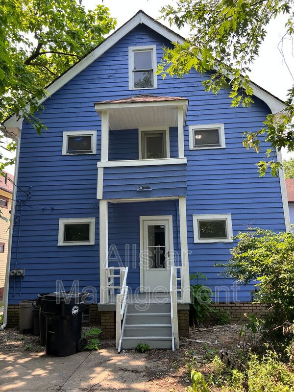 3257 E 139th Street – photo 2