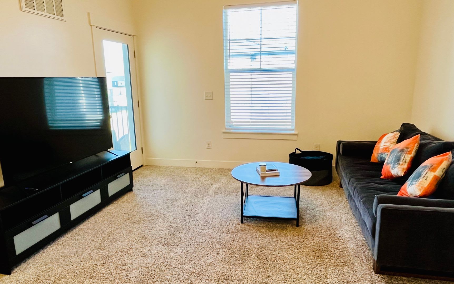 Comfortable 3 Bed / 2 Bath Home Available in Lehi – photo 2