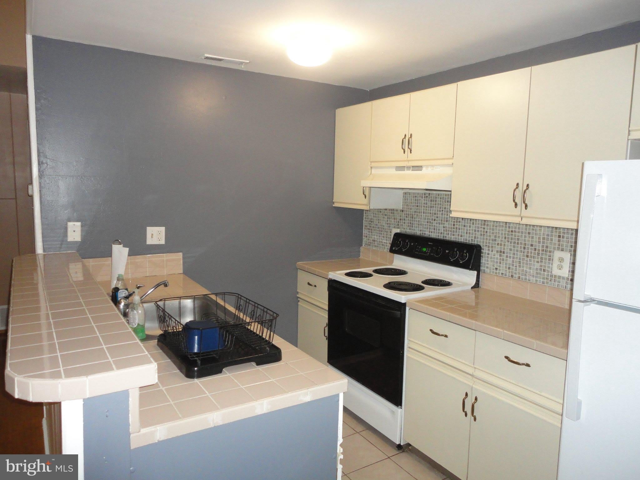 176 MEADOW RIDGE Road – photo 2