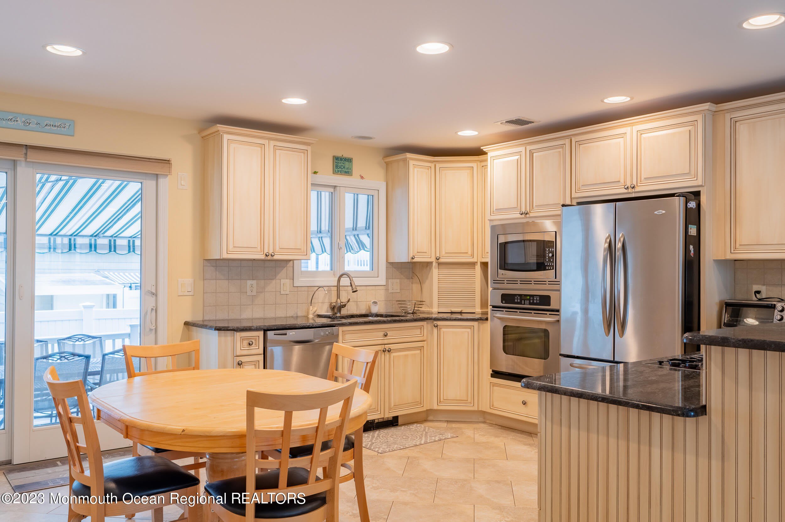 219 3rd Avenue – photo 4