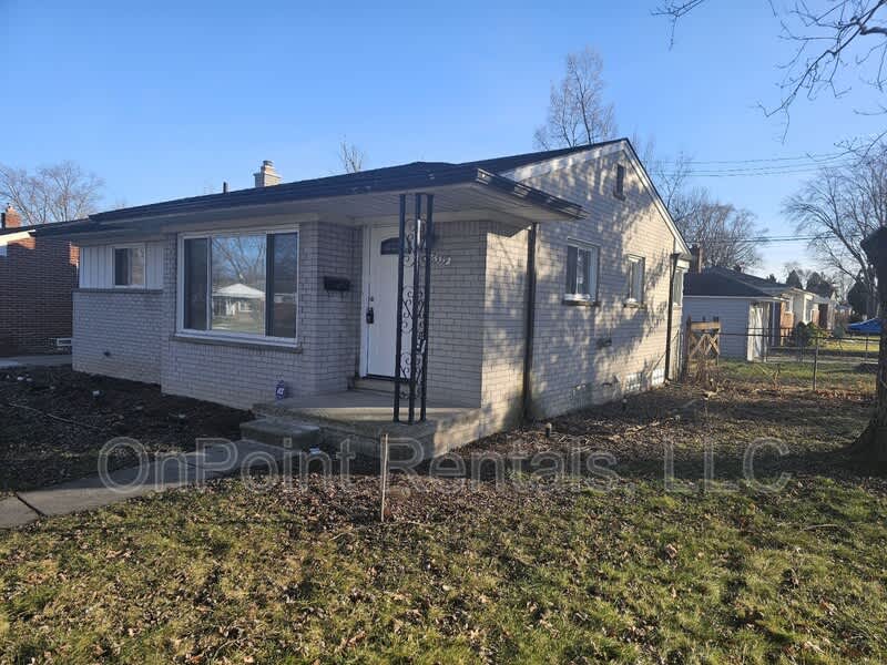 26539 Clarita Street – photo 2