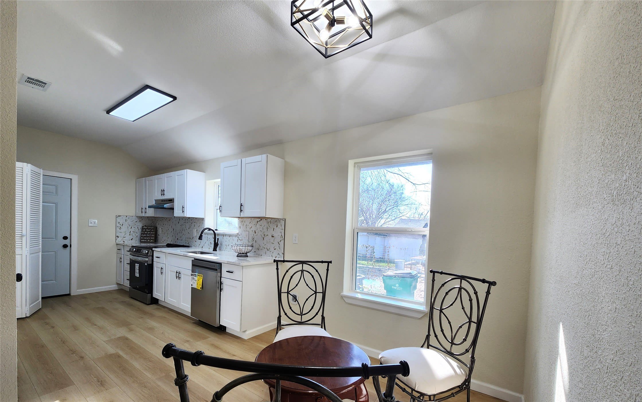 4205 Stuart Street – photo 5
