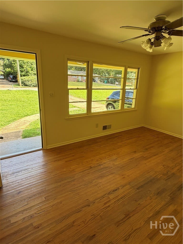 235 Clarke Drive – photo 2
