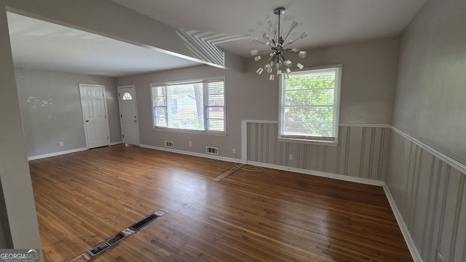 136 Hillsdale Drive SE – photo 5