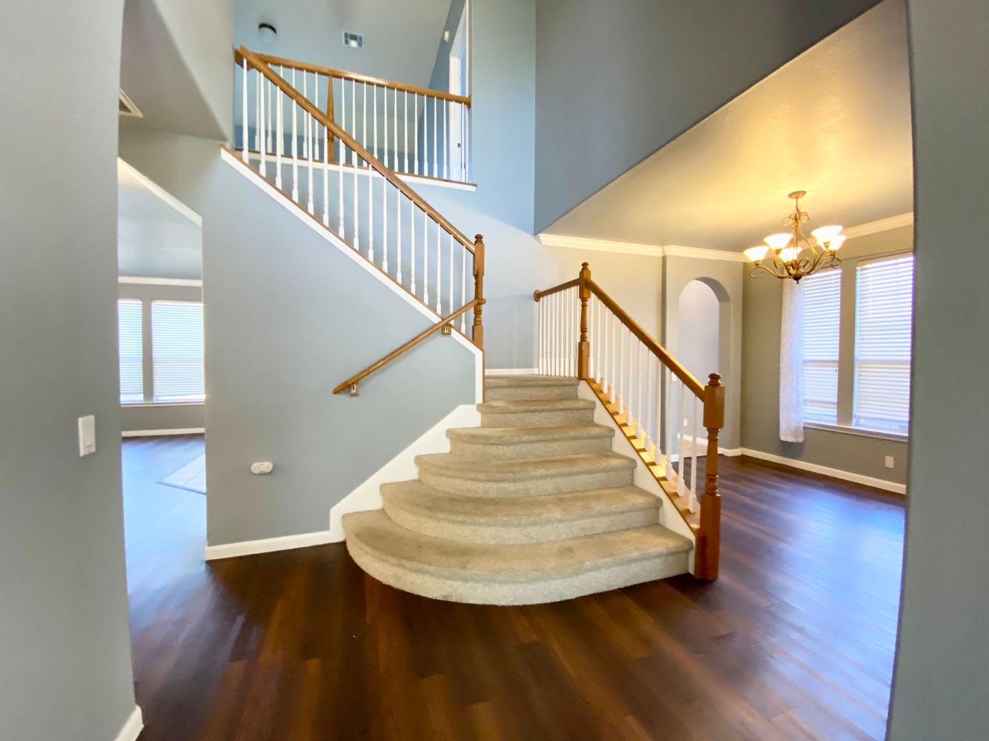 4 bedrooms, a game room, and a large dedicated office! – photo 2