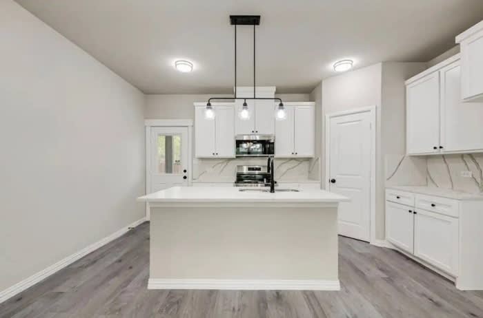 5612 Black Pine Circle – photo 3