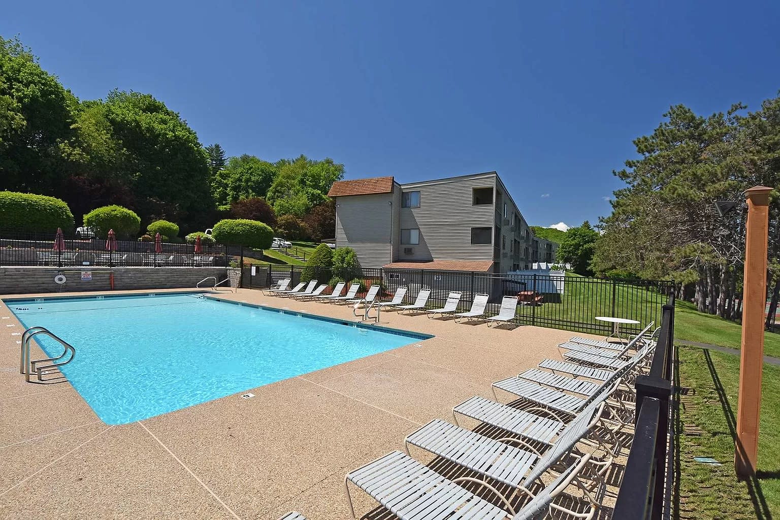 178 Treetop Circle 1033Unit 1033 – photo 3