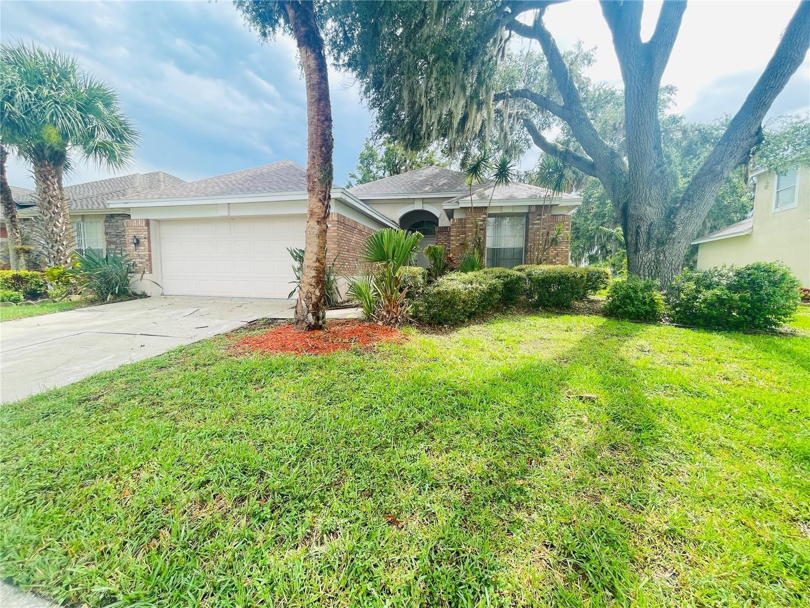 1738 GOLFVIEW Drive – photo 2