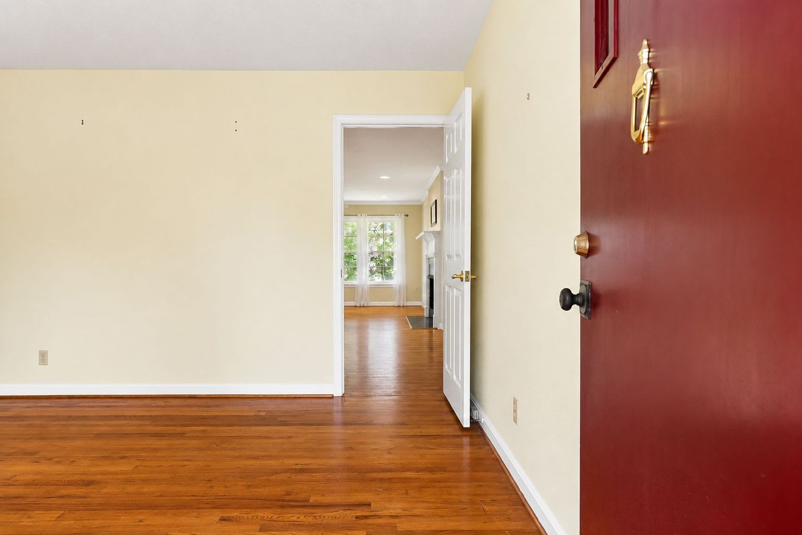 2496 Valley View Lane 3 Bed 2 Bath Available Now! – photo 3