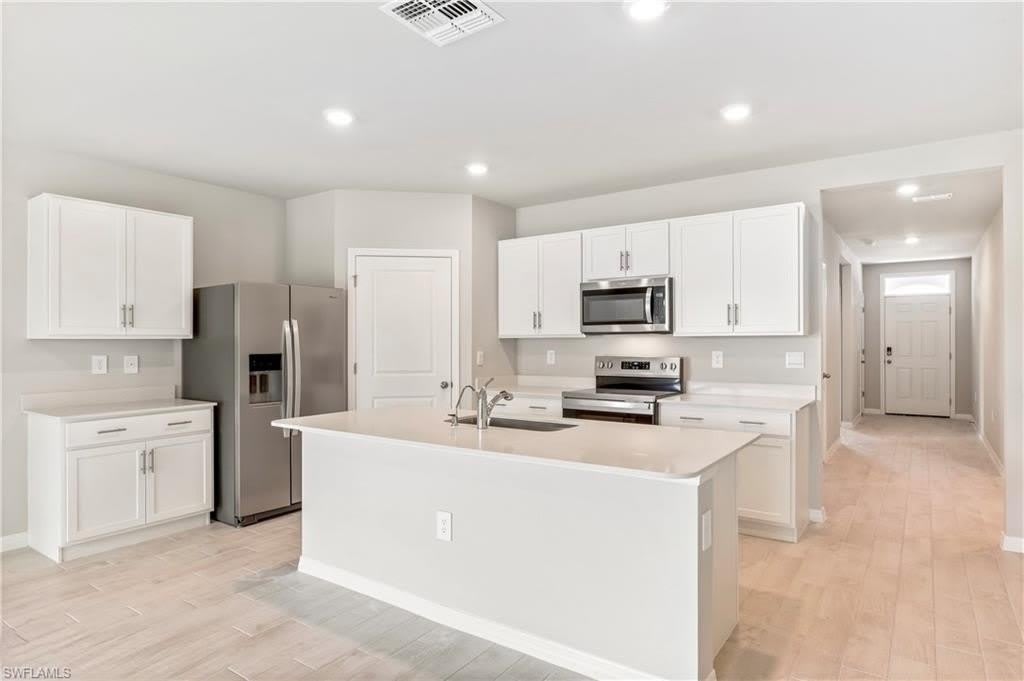 3021 N Lakewood Rd – photo 2