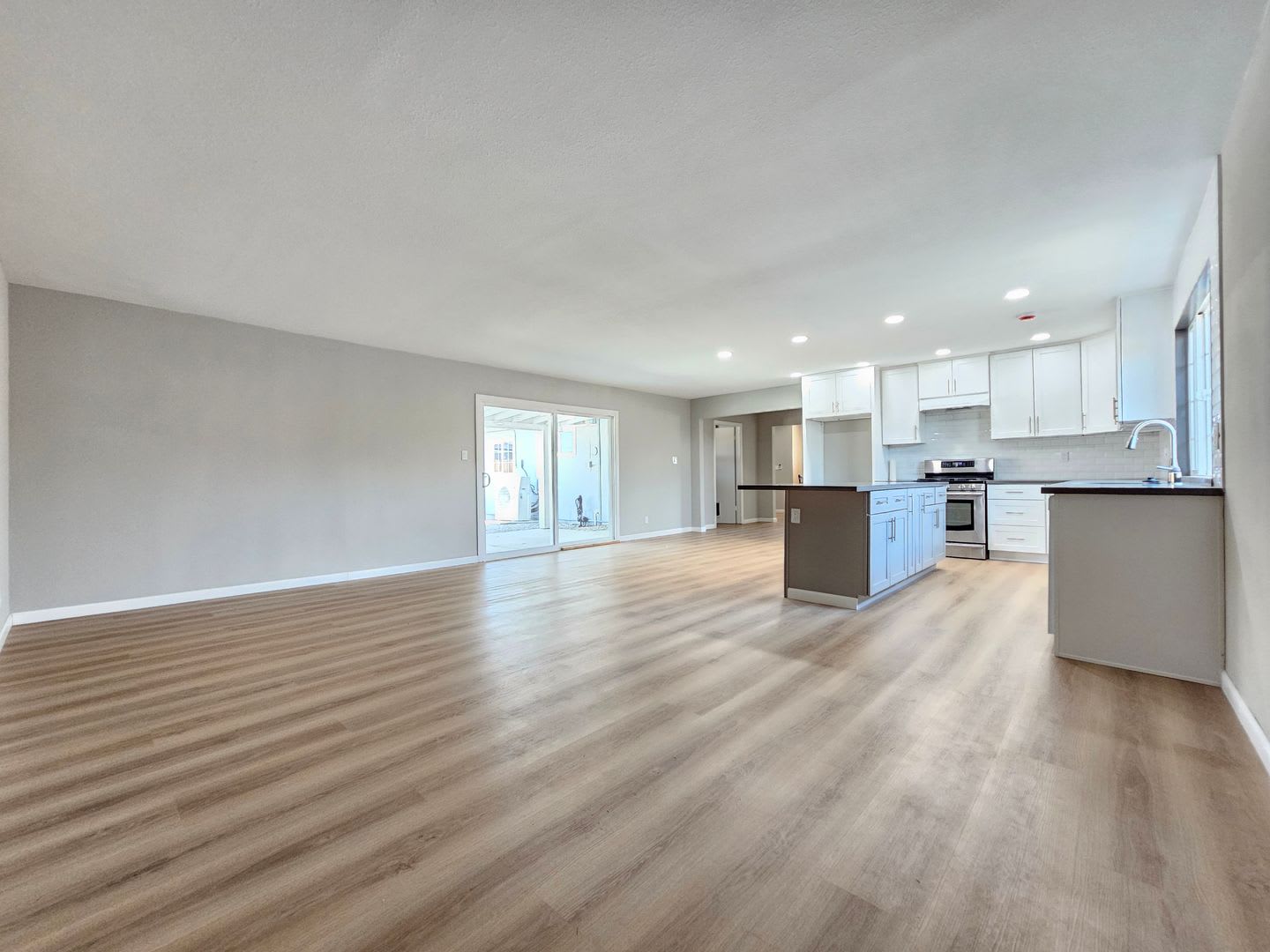 Remodeled Home for Rent – Fresh, Modern, and Move-In Ready – photo 5