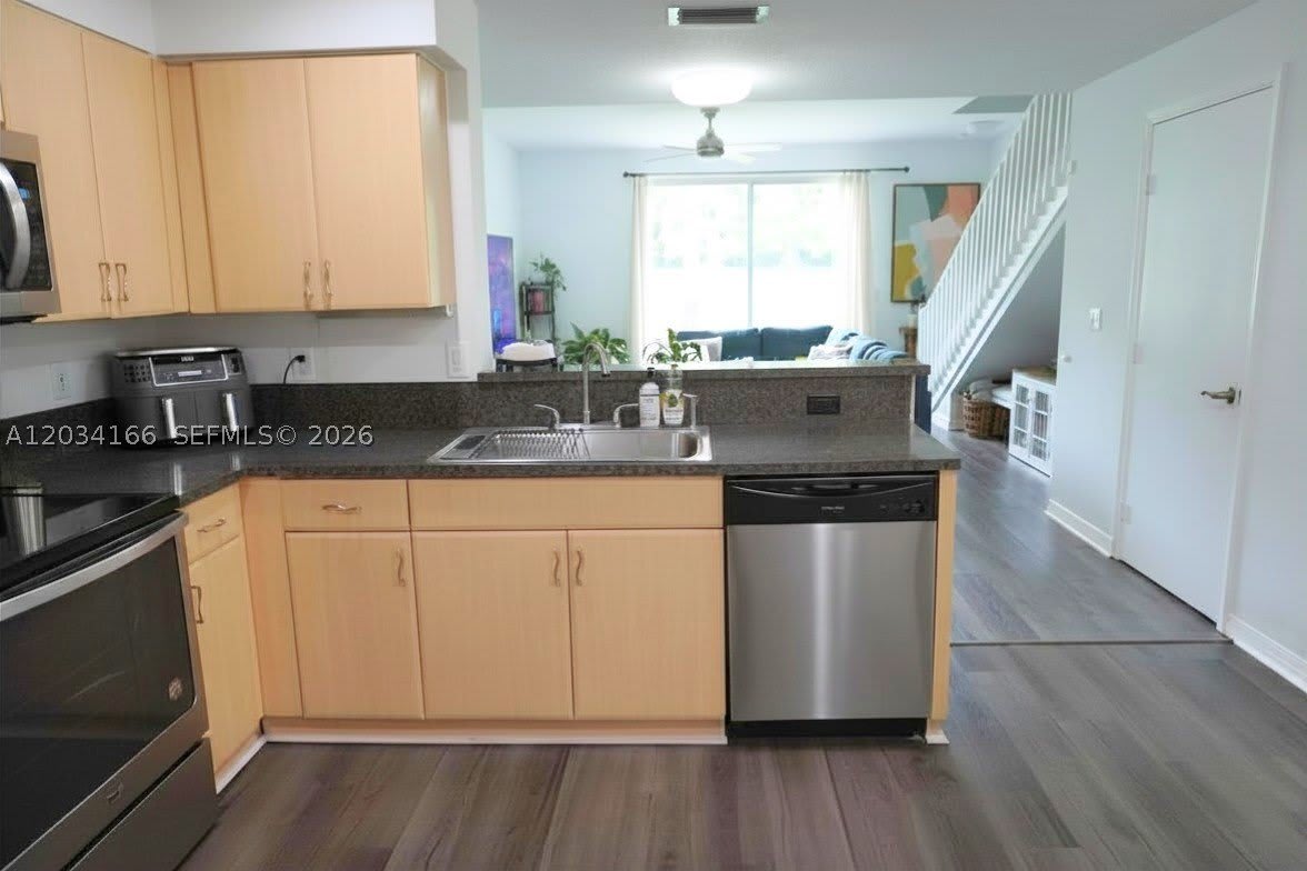 1564 Veracruz Ln – photo 4
