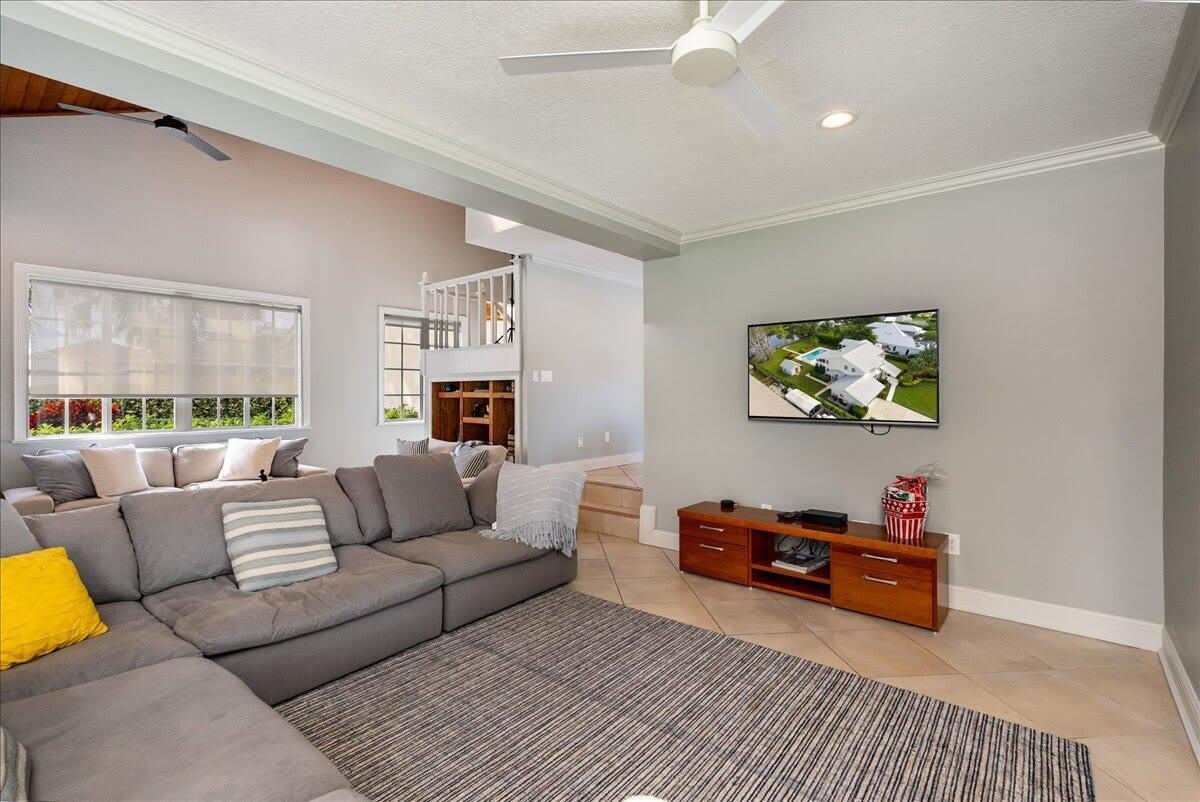 1947 NW Palmetto Terrace – photo 5