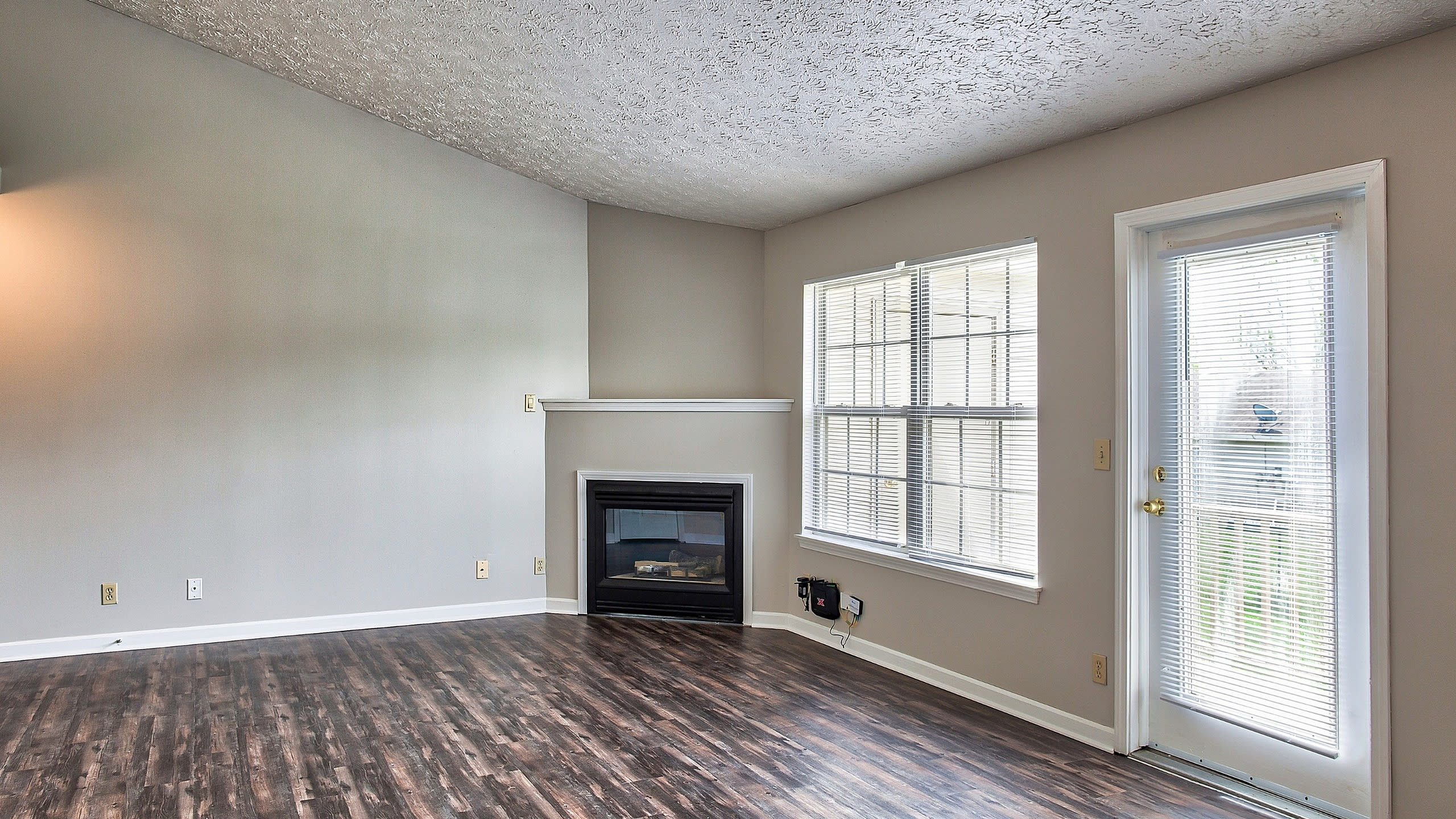 Cypress Square Apartments – photo 5