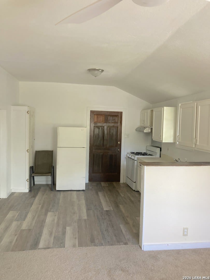 2409 BOOKER ST – photo 1