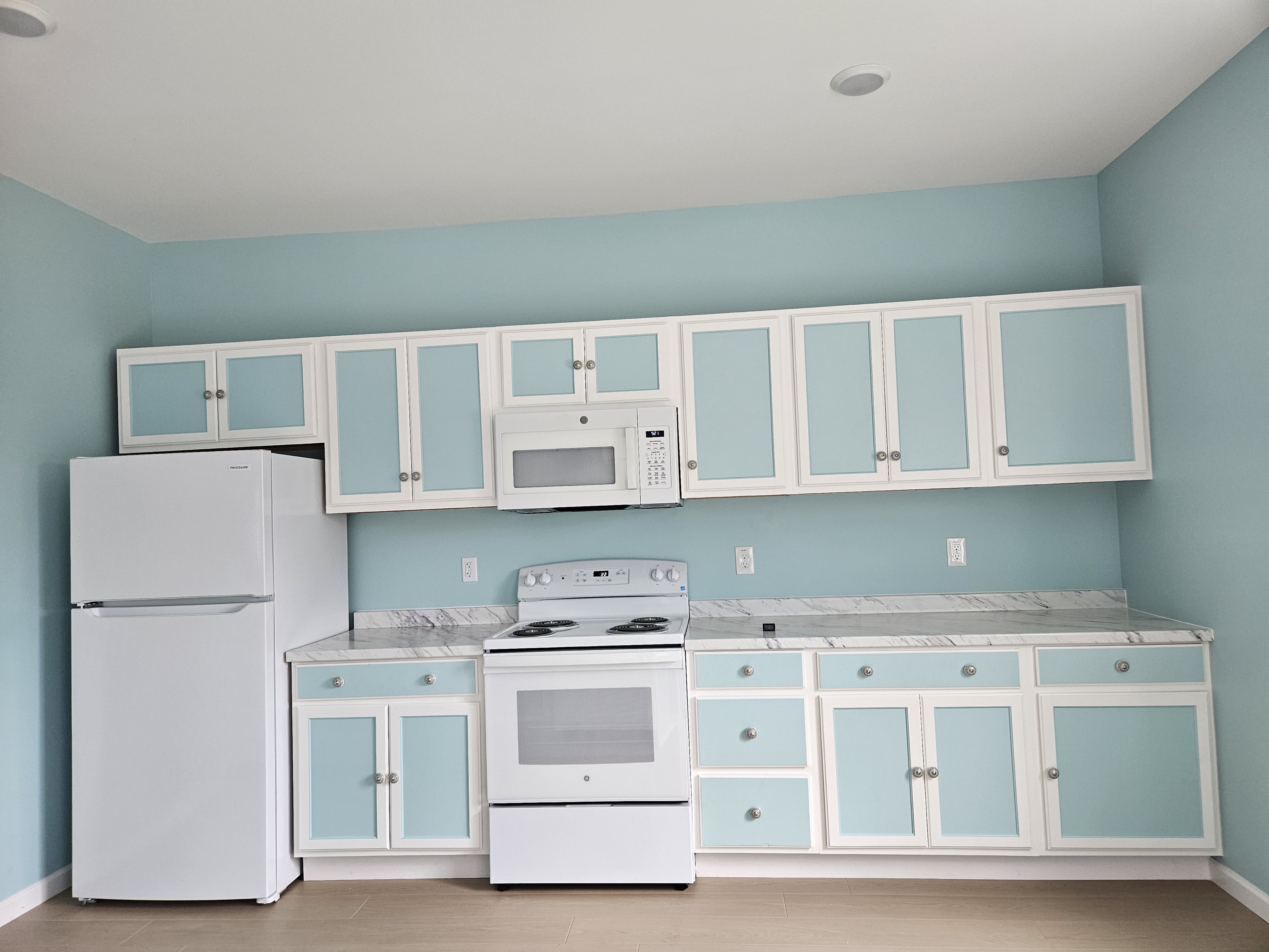308 Hall St – photo 4