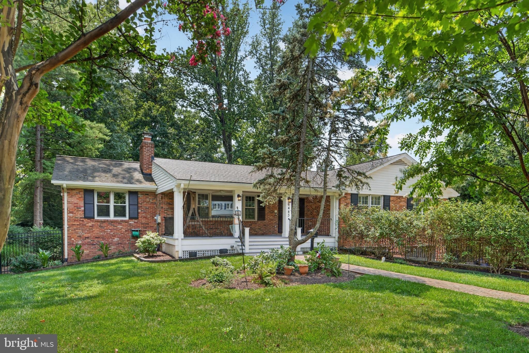 6443 WALTERS WOODS Drive – photo 2
