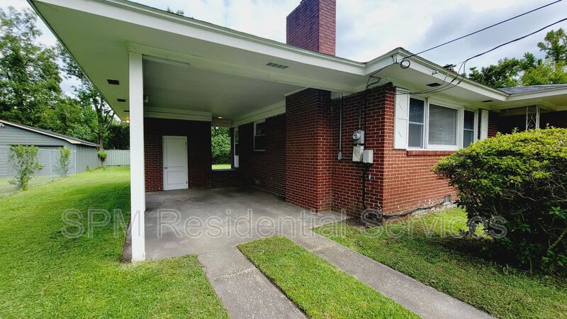 2512 Castle Hayne Rd – photo 2