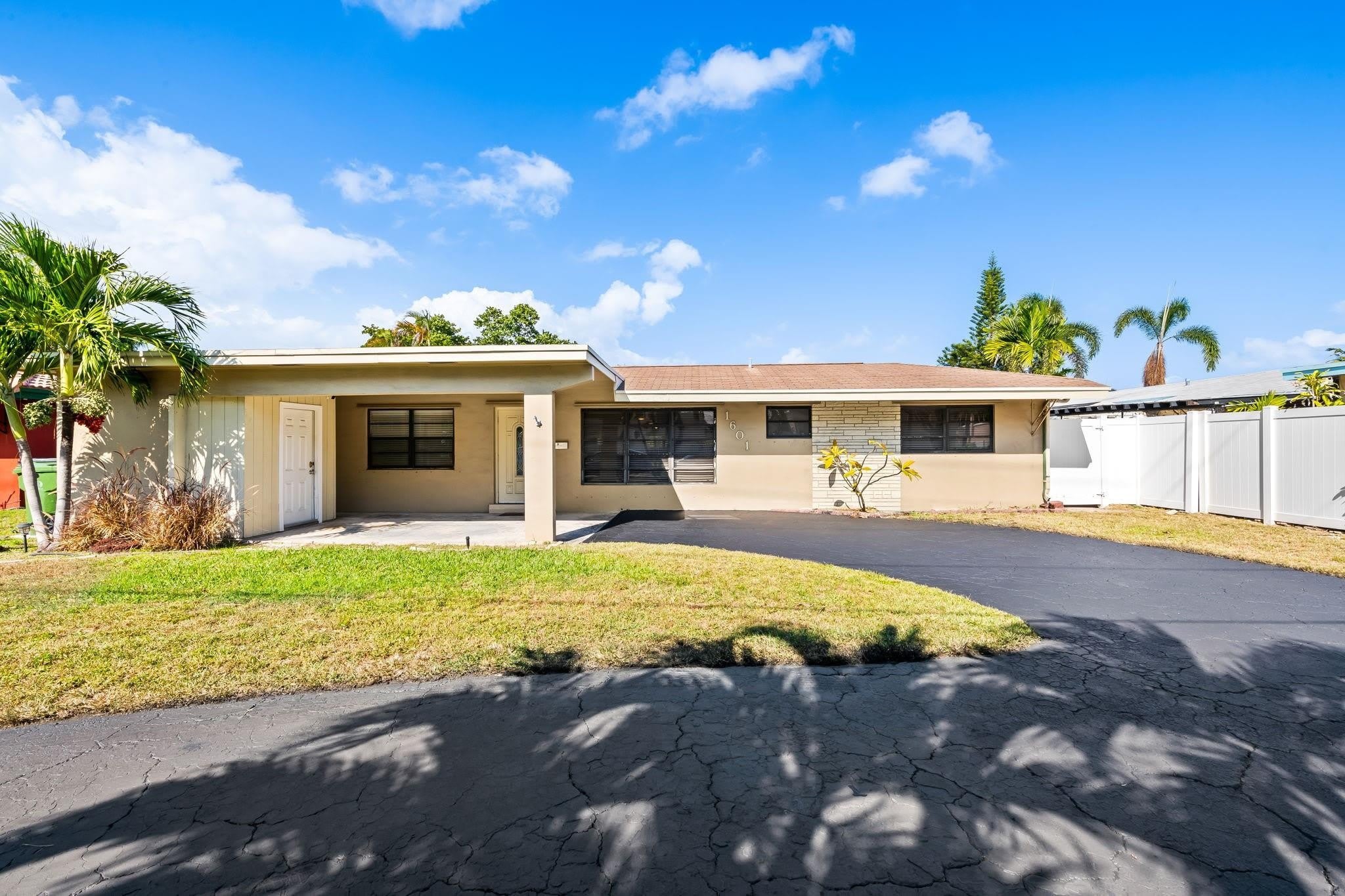 1601 NE 63rd Street – photo 2