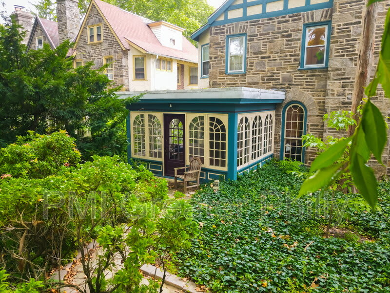 7127 Lincoln Drive – photo 1