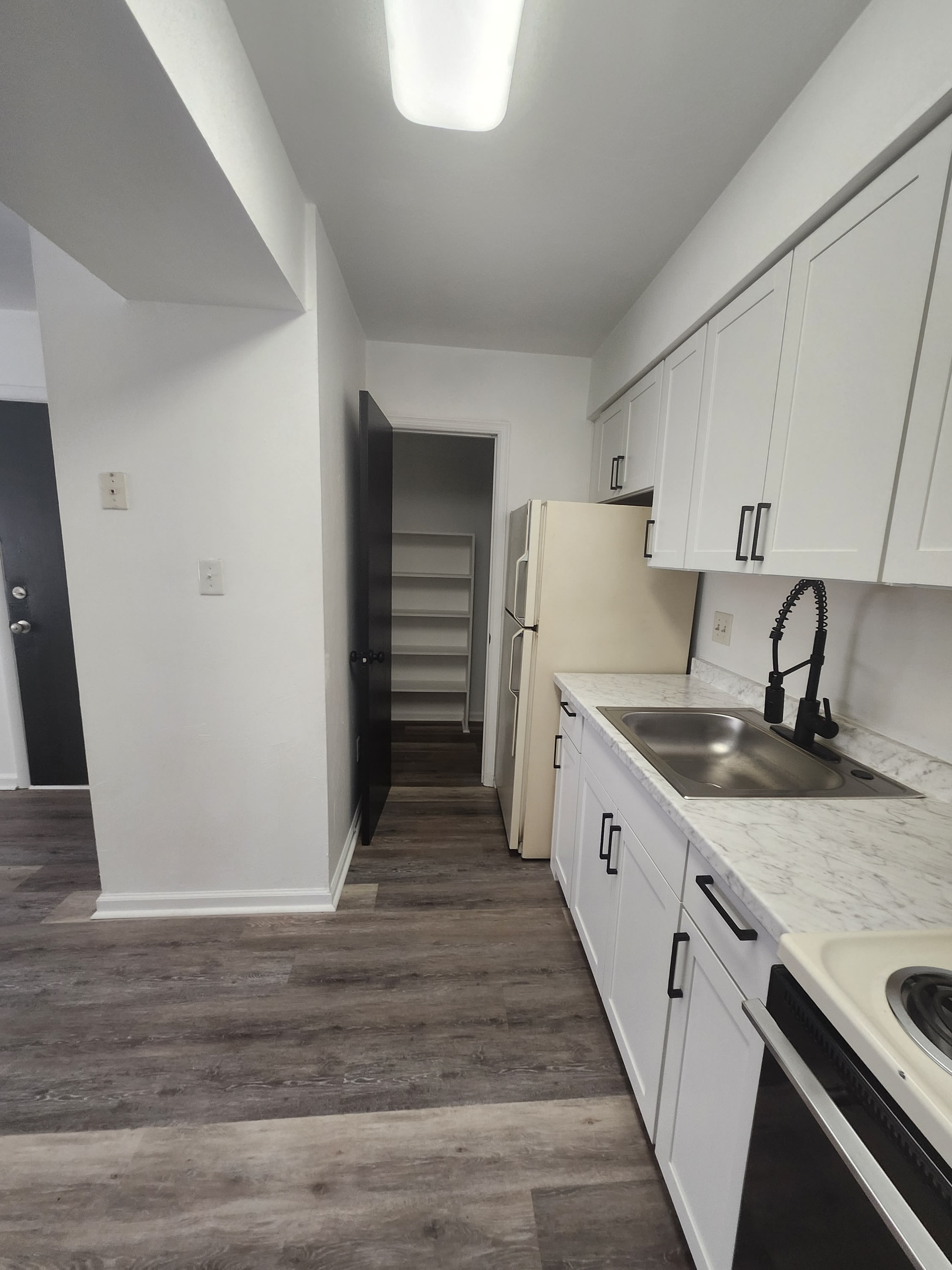 6154 Darby Rd – photo 2
