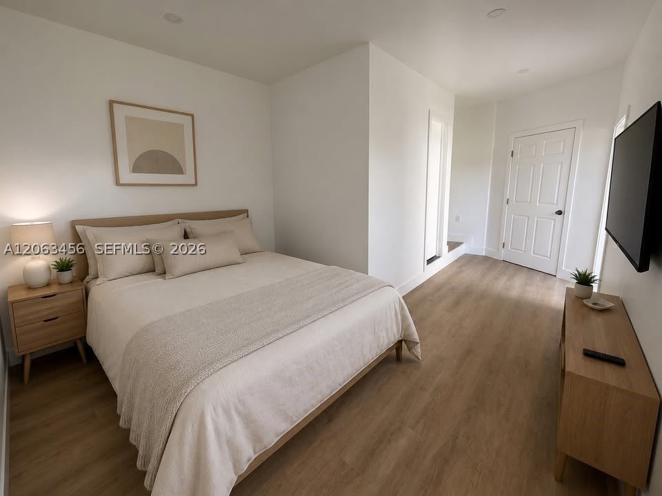 670 NE 166th St – photo 1