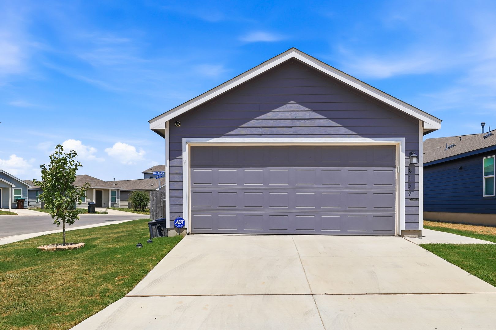 Move-In Ready Home with Modern Features in Medina Landing Subdivision – photo 1