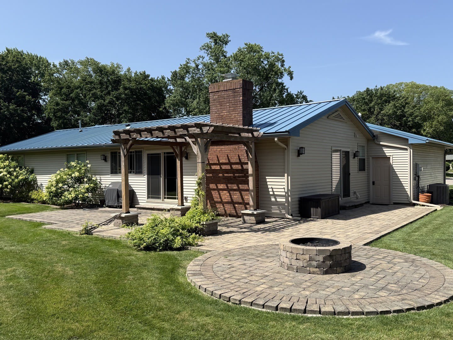 3002 Meadowbrook Court – photo 2