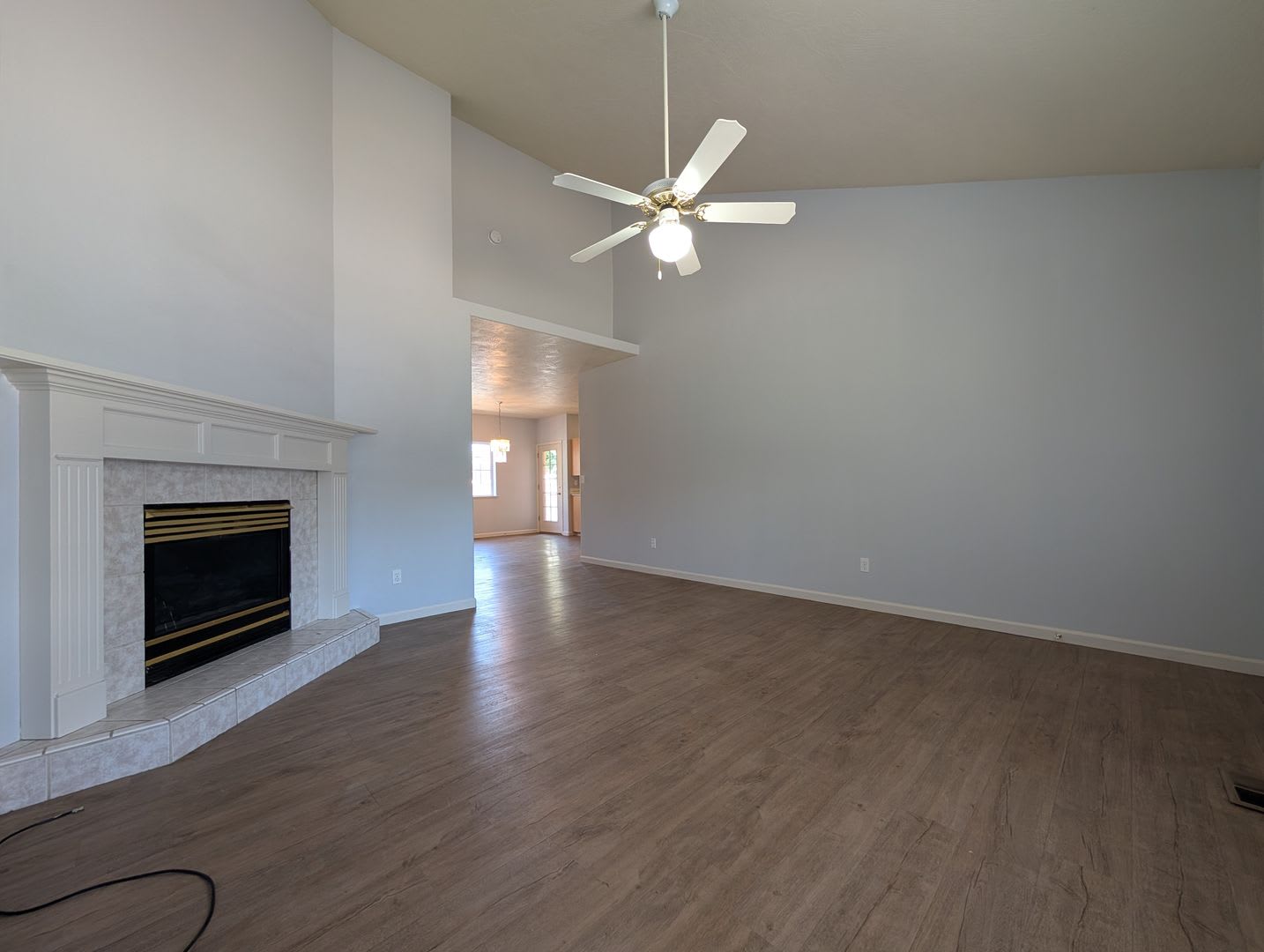 Beautiful 3-Bedroom, 2-Bath Home With Solid Surface Flooring – photo 4