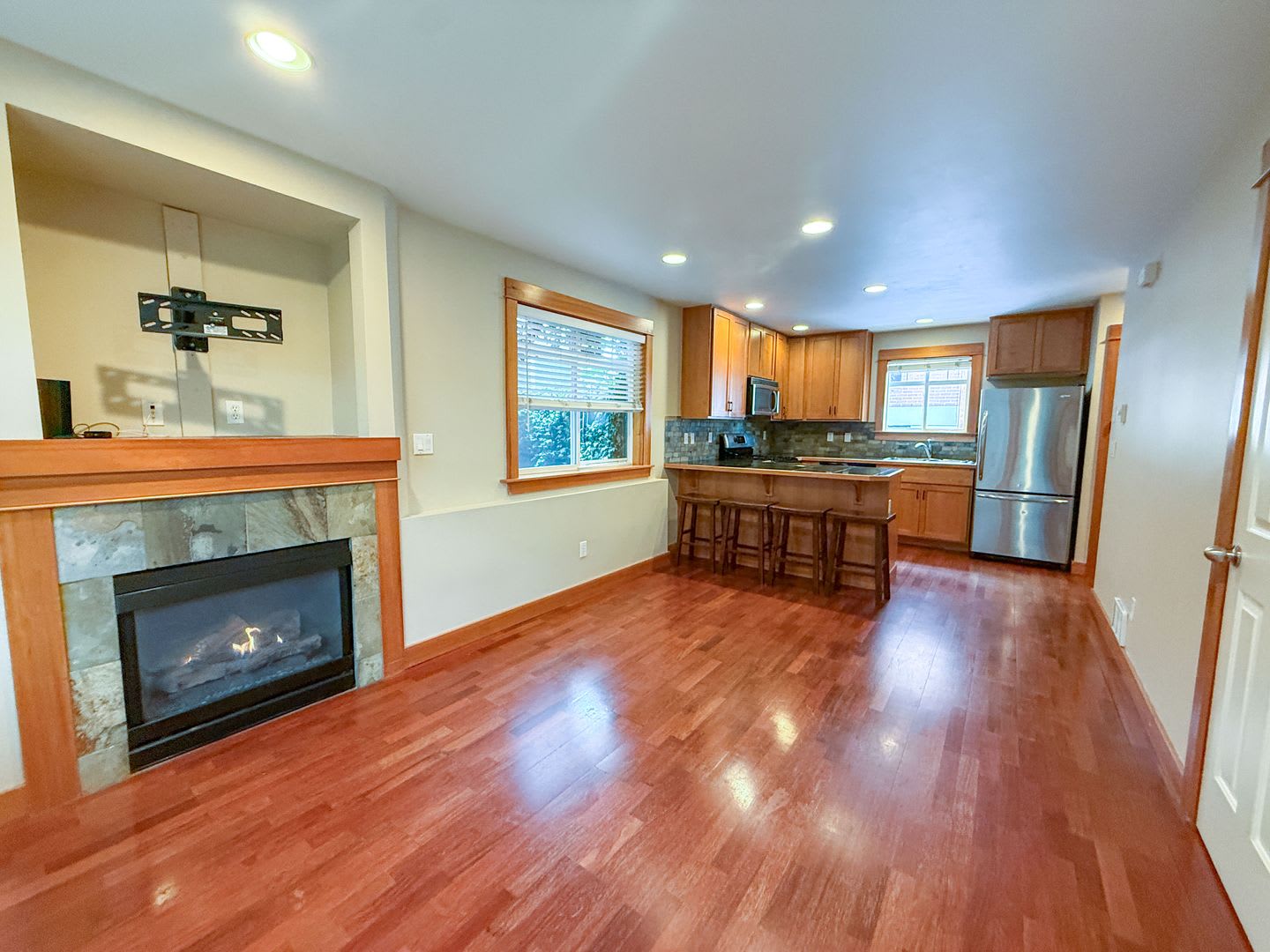 2bd/1.5ba Seattle Condo – photo 5
