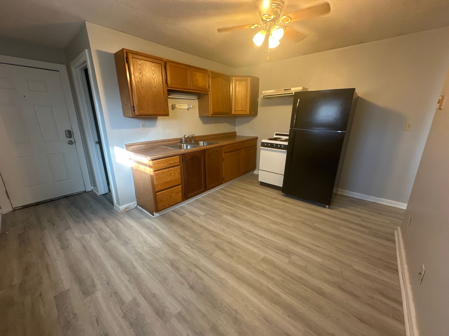 Spacious Apartments In The Heart Of The Village – photo 2