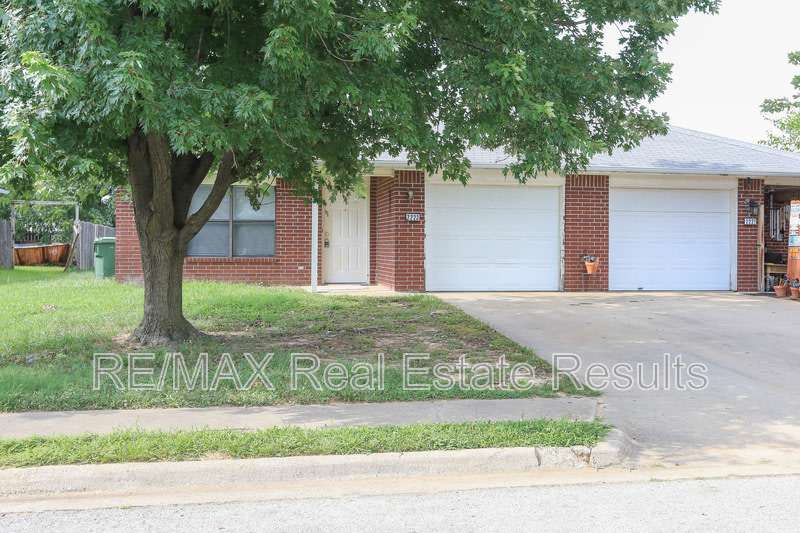 2223 W Roselawn St – photo 3