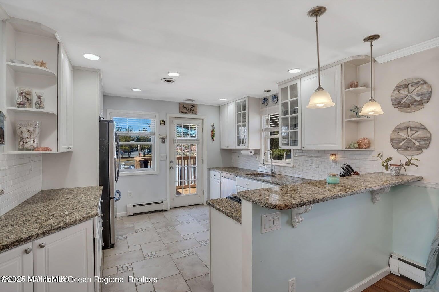 559 Dow Avenue – photo 3