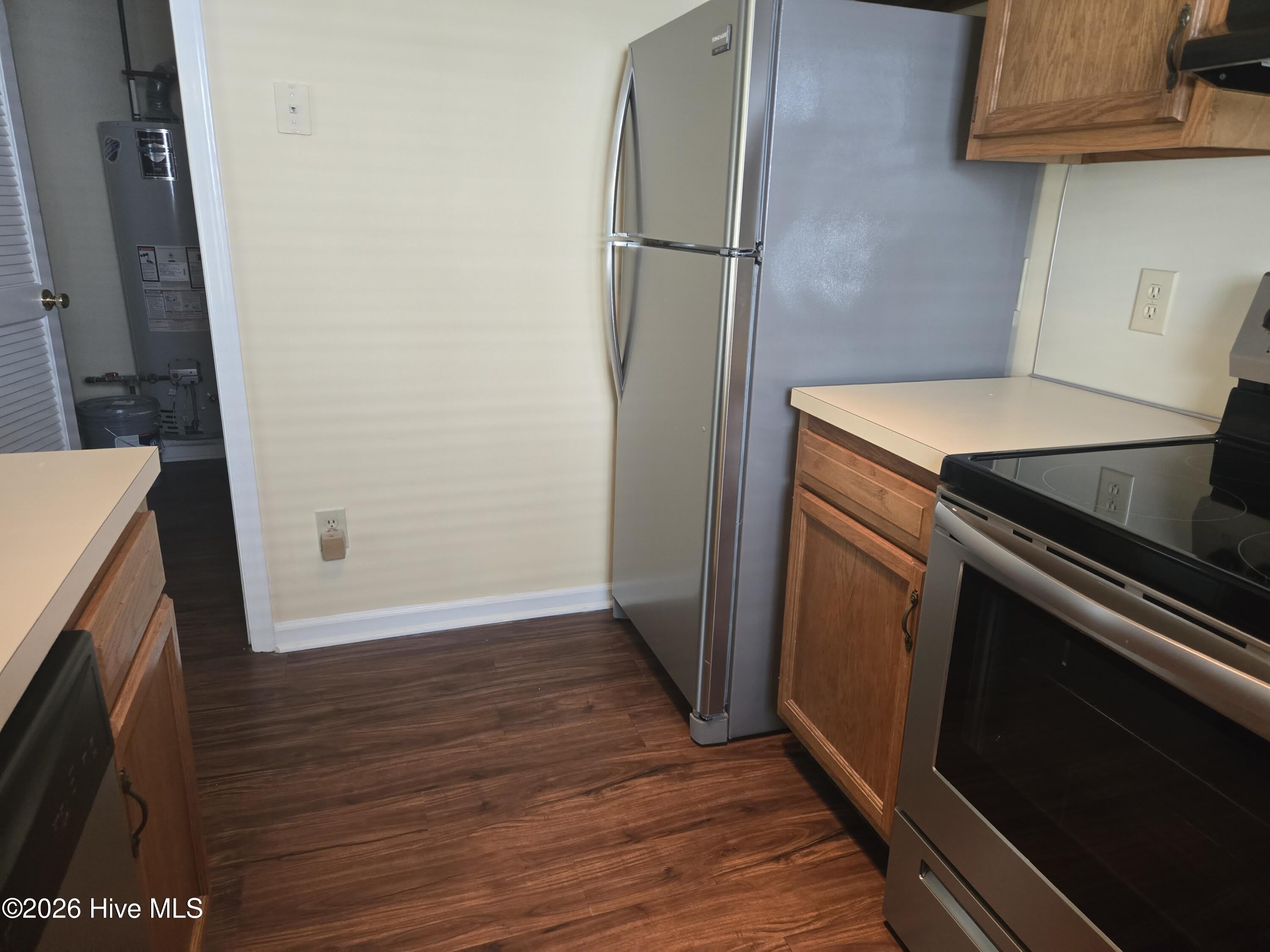 109 W Victoria Court – photo 2