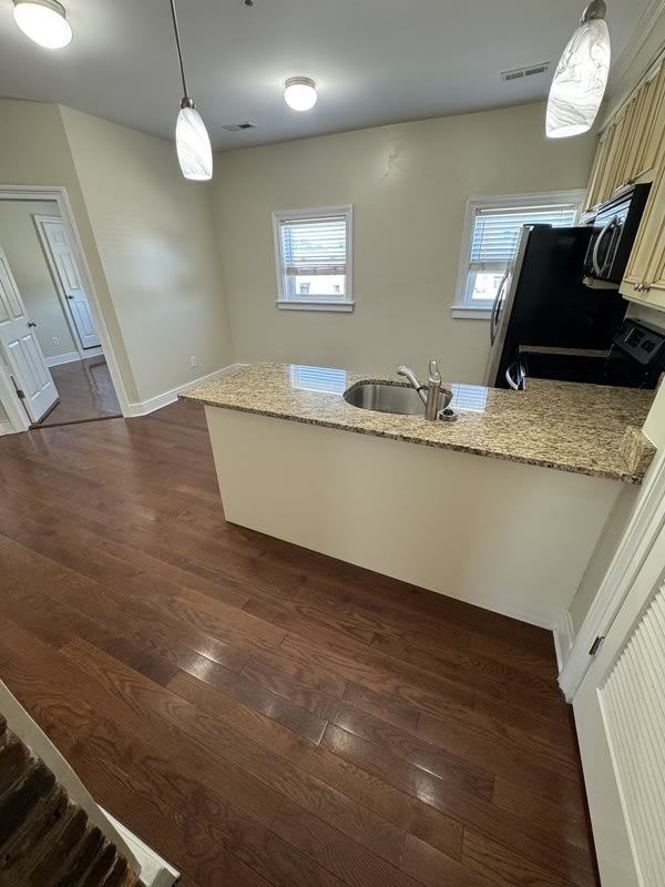 201 E Bank st – photo 3