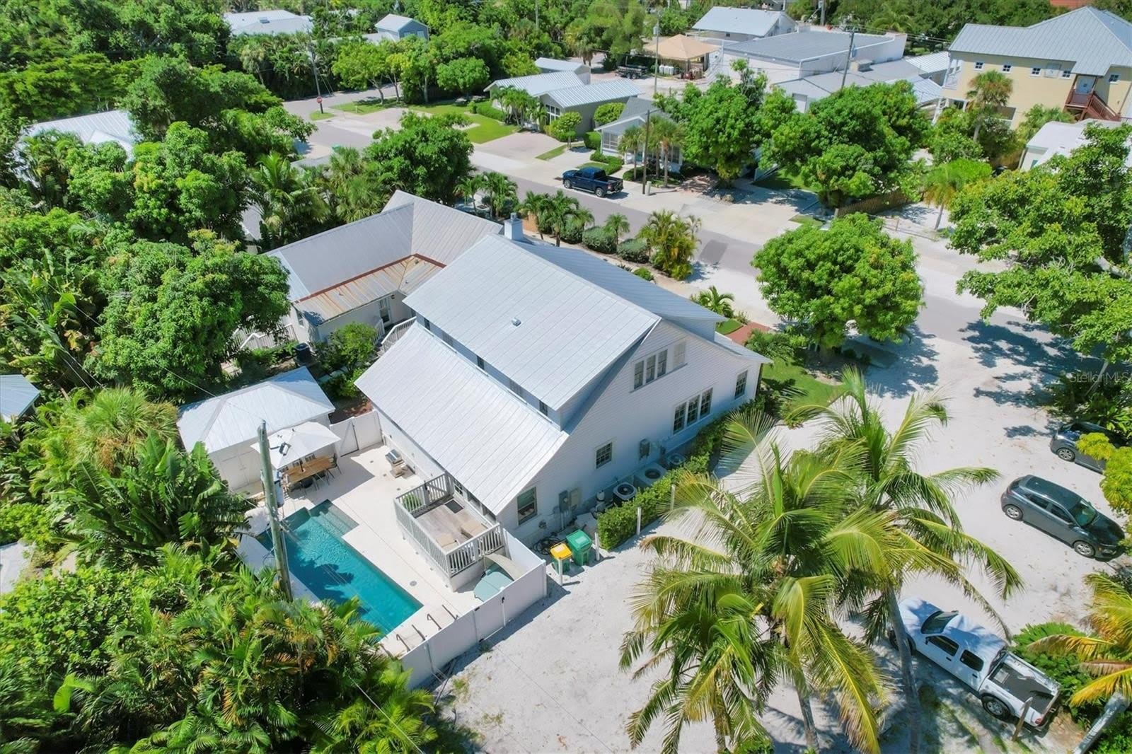 342 Palm Avenue – photo 2