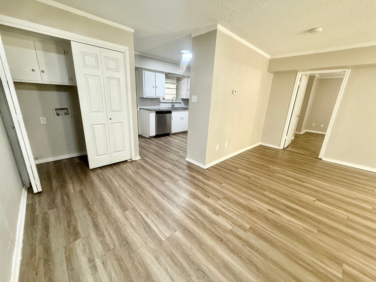 Spacious 3-bed/2-bath Townhome! – photo 3