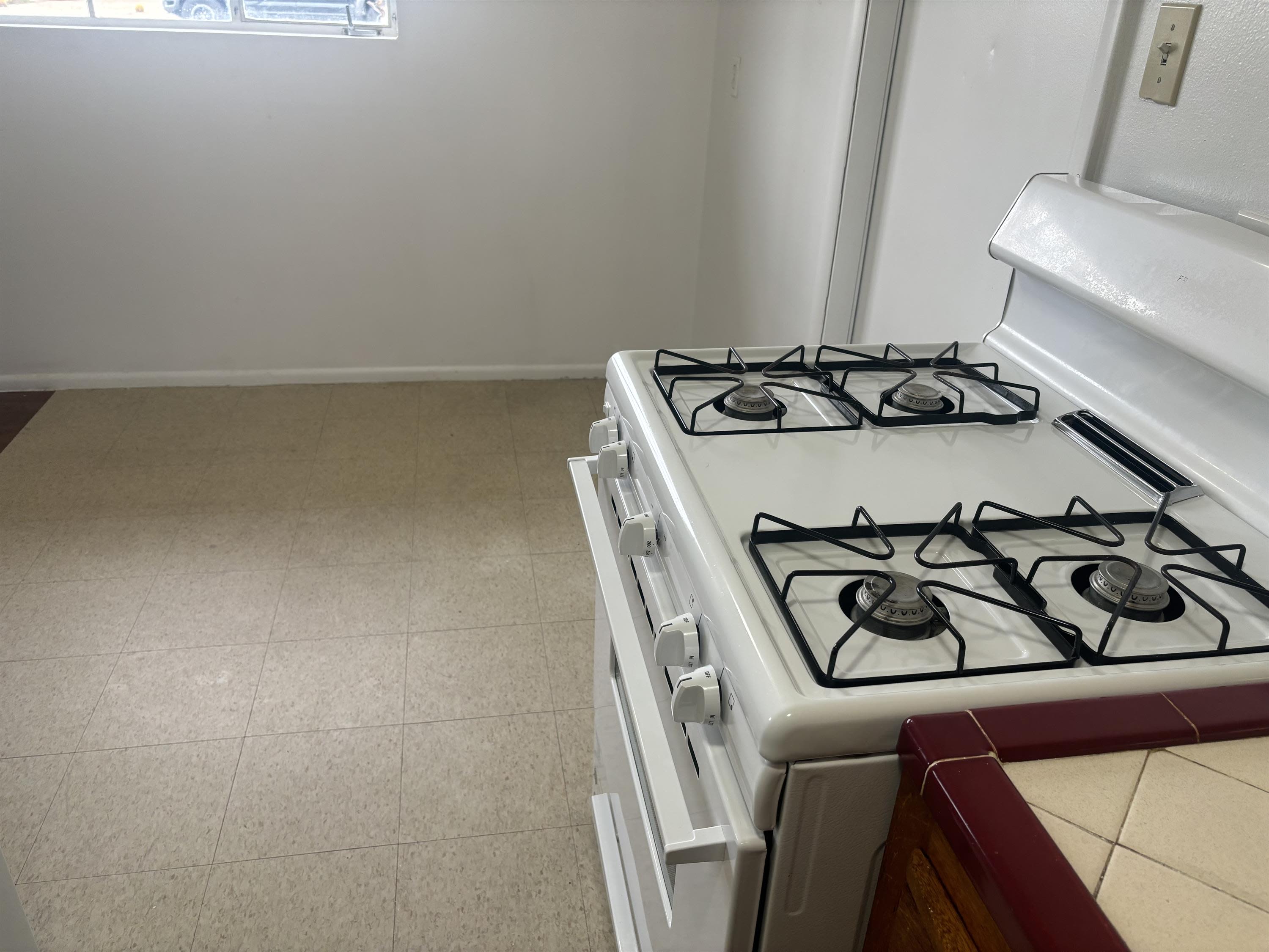 2618 East Turney Avenue- 4 – photo 3