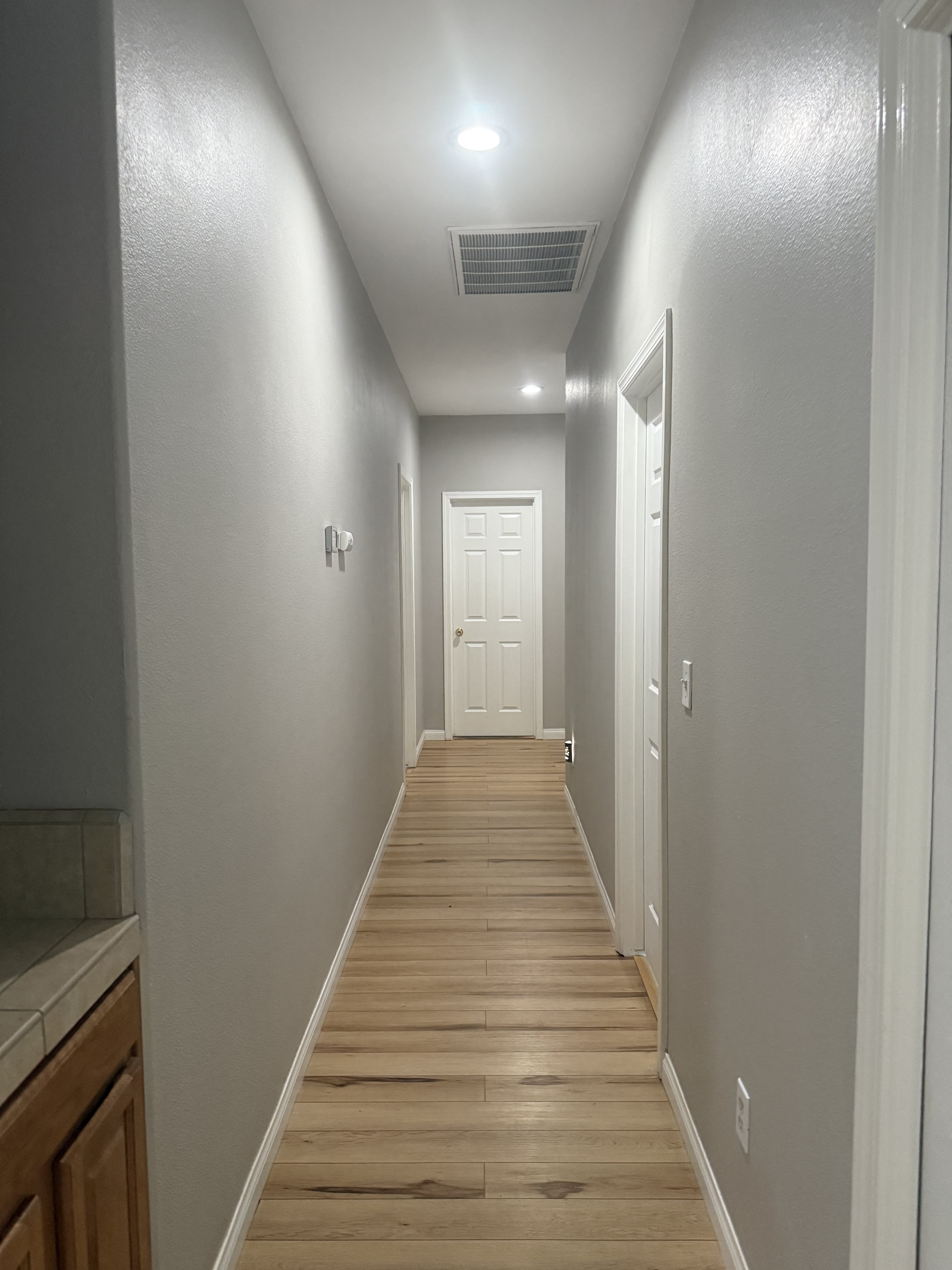 1160 Hamlin Way – photo 4