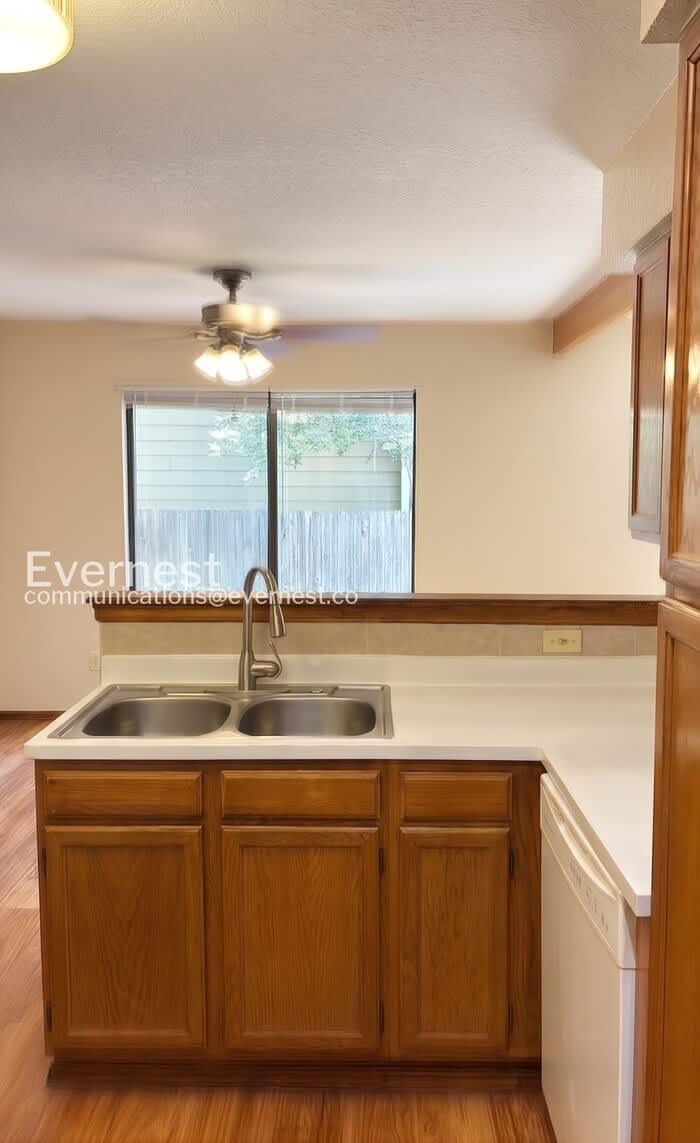 4121 Amber Street – photo 2