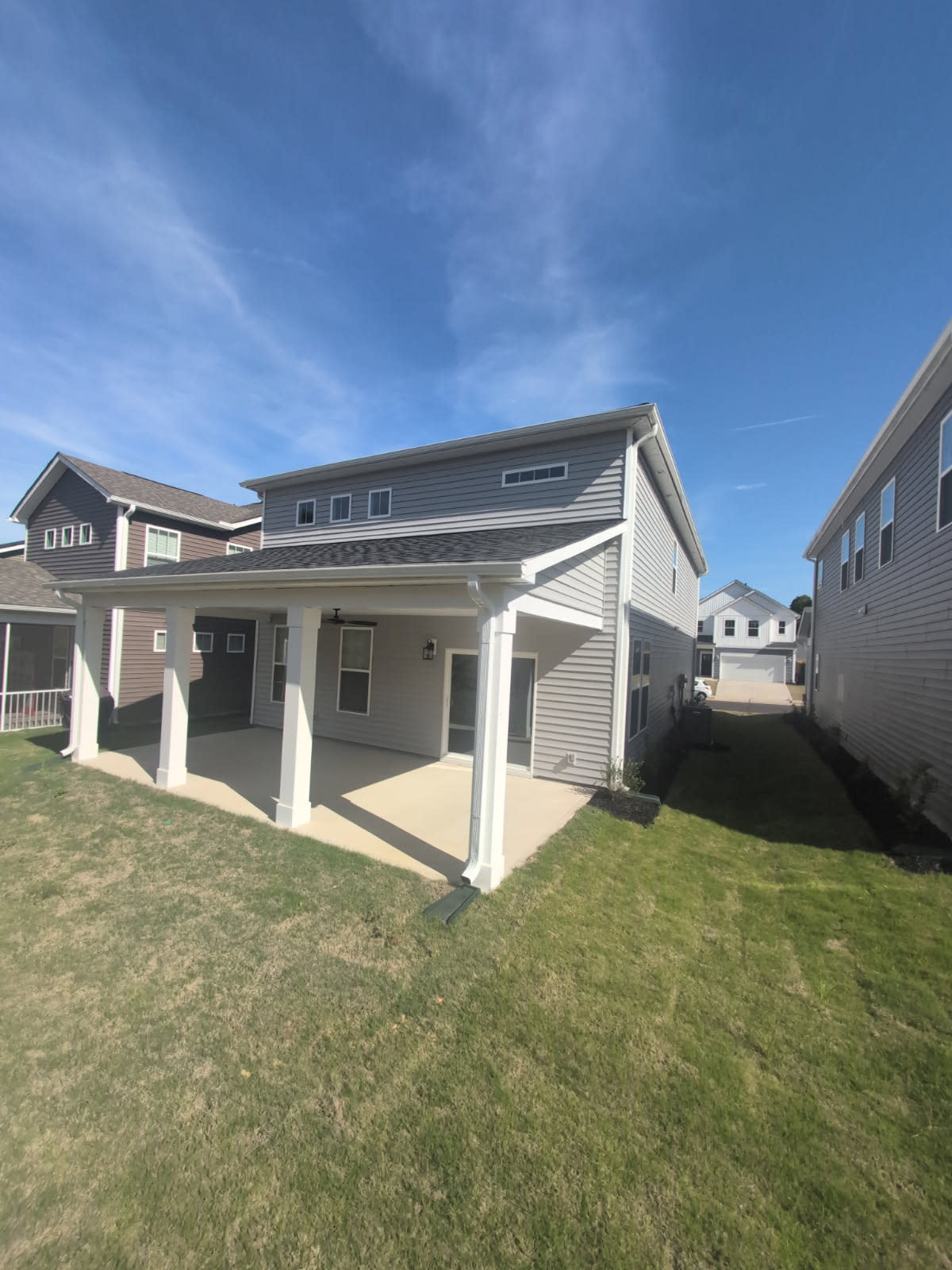 1049 Nadine Way – photo 4
