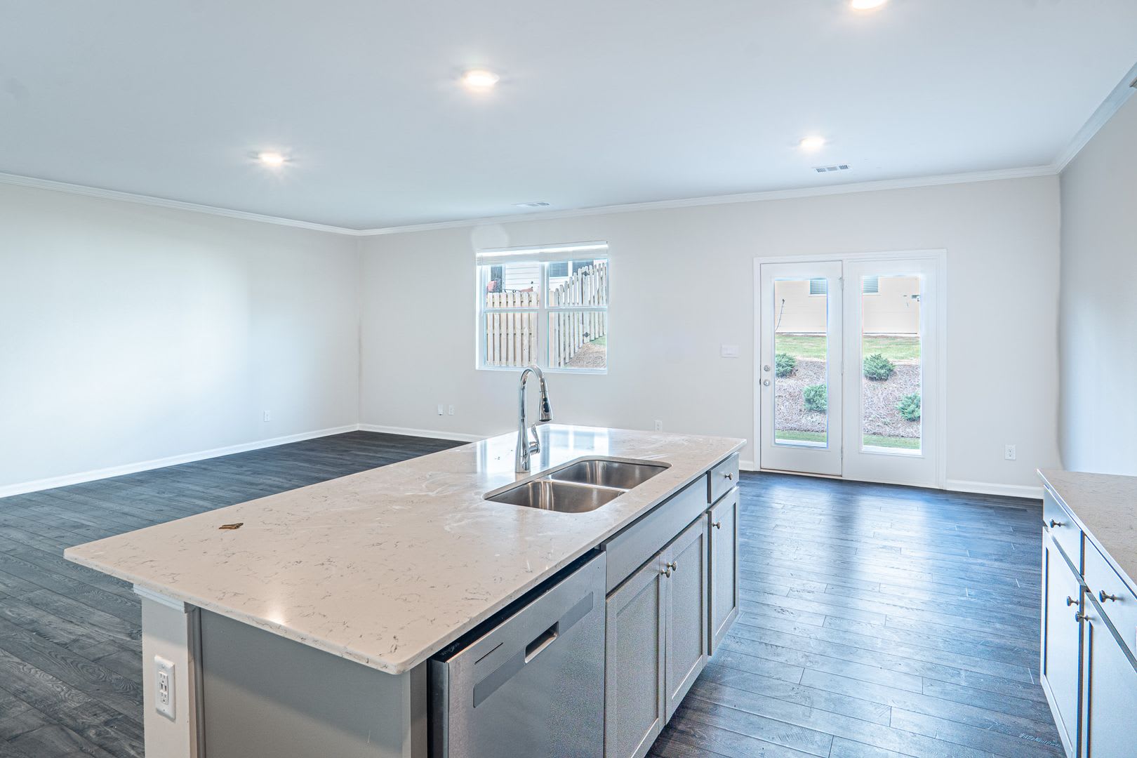 Luxury Smart Home In Gated Rosewood Farms Community Pool Available Now – photo 2