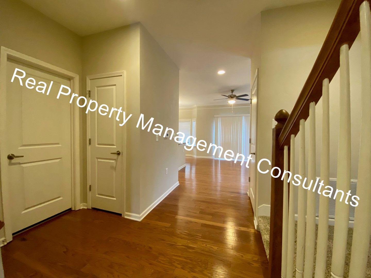 Overland Park spacious 3 Bed 3.5 Bath townhome in Blue Valley School District – photo 4