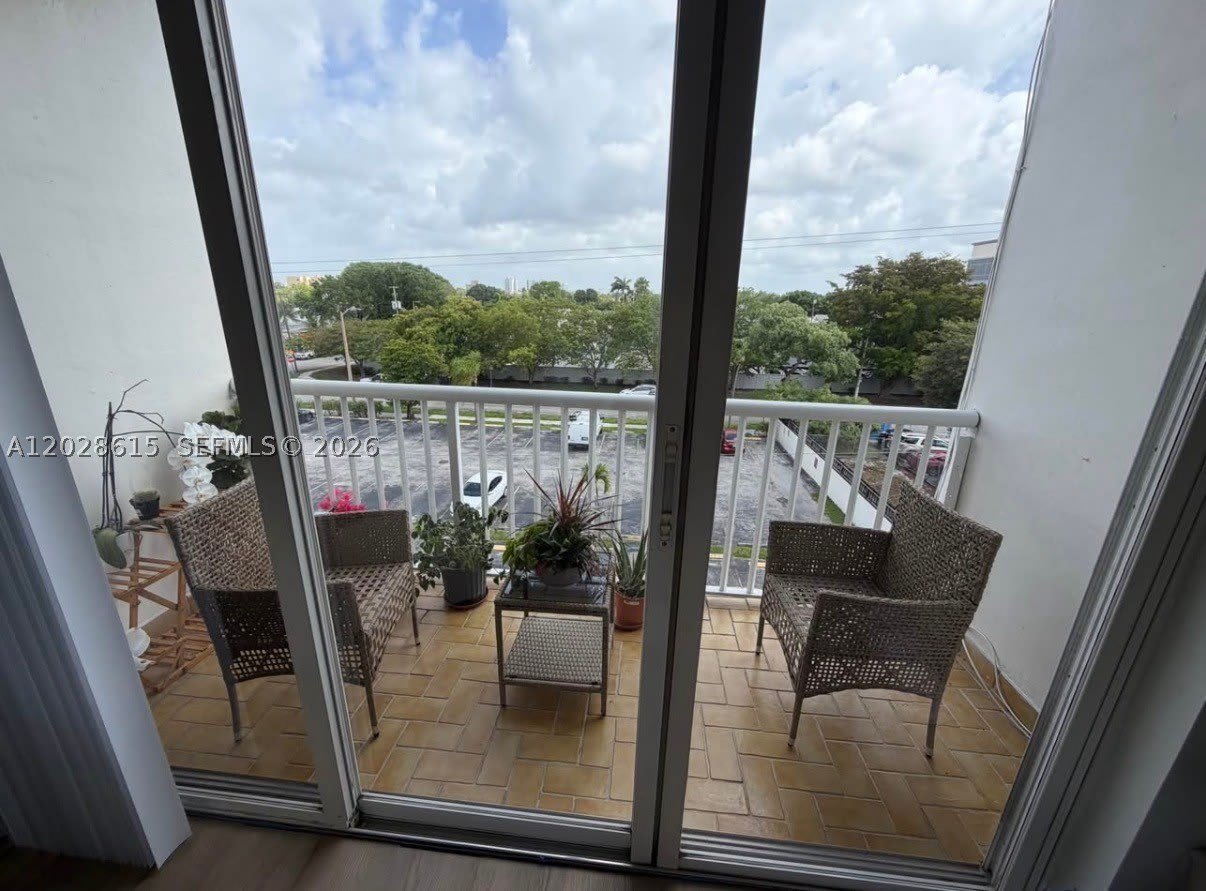3551 SW 9th Ter – photo 5