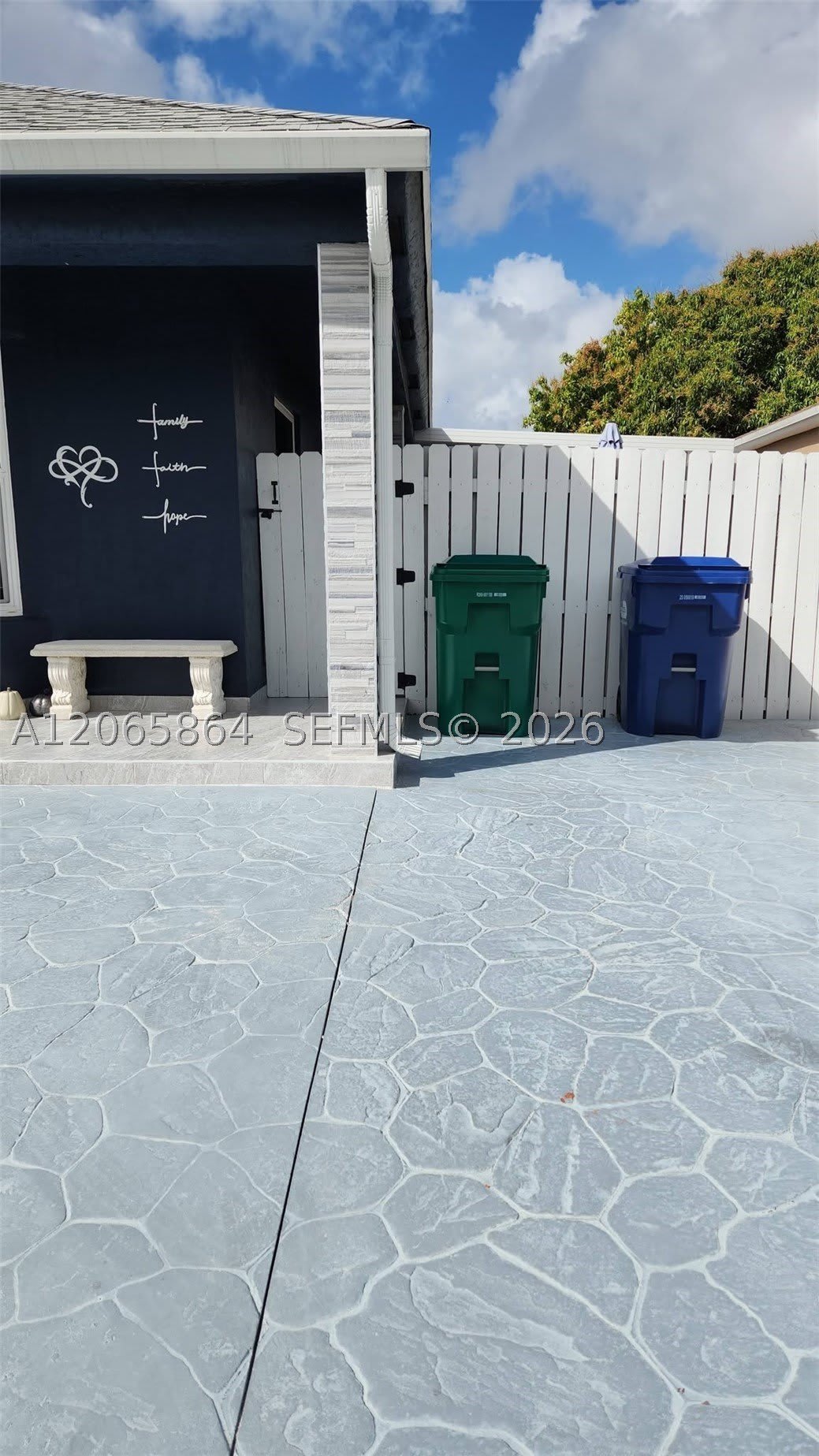 14307 SW 159th Ter – photo 1